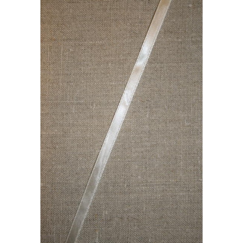 Satinbånd off-white 6 mm.