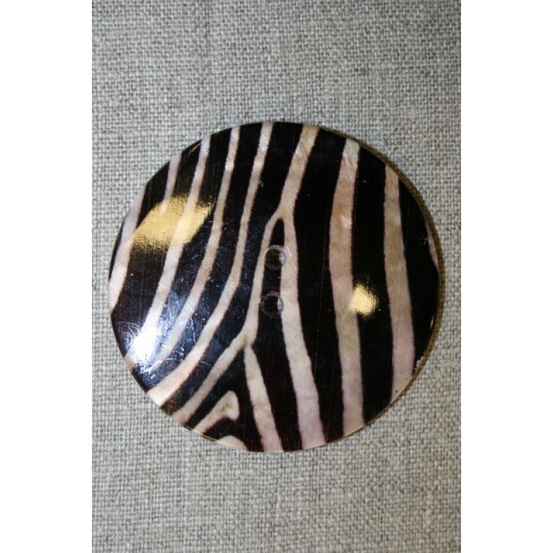 Stor perlemorsknap i brun zebra-look, 60 mm.