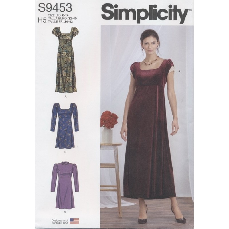 Simplicity 9453 Kjole i Impire-look