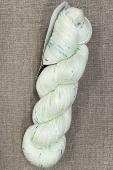 Armonia Merinould Håndfarvet i pastel lysegrøn med nister i lime og grøn