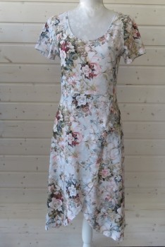 Kjole syet i Onion 2081/9019 i jersey med digitalt print