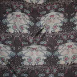 Rest Chiffon silke/bomuld mørkelilla m/mønster, 150 cm.