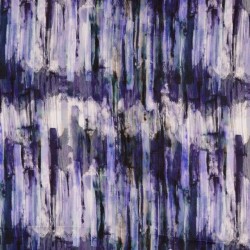 Let 100% viskose satin med aflange striber i lilla, mørkelilla, blå