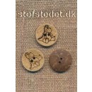 2-huls Kokos knap med dinosaurus i natur, 15 mm.